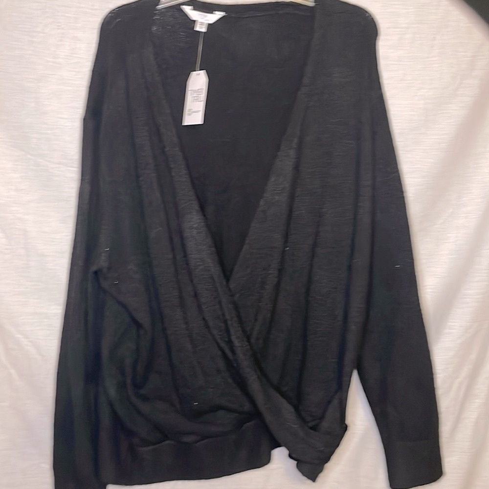 Black wrap sweater New xxl 20 Plus criss cross low neck v